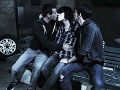 Florida gay group sex and gay toons group sex - Gay Twinks Vampires Saga!